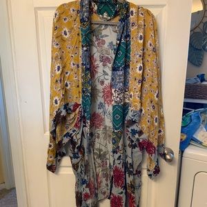 Women’s handkerchief hem kimono